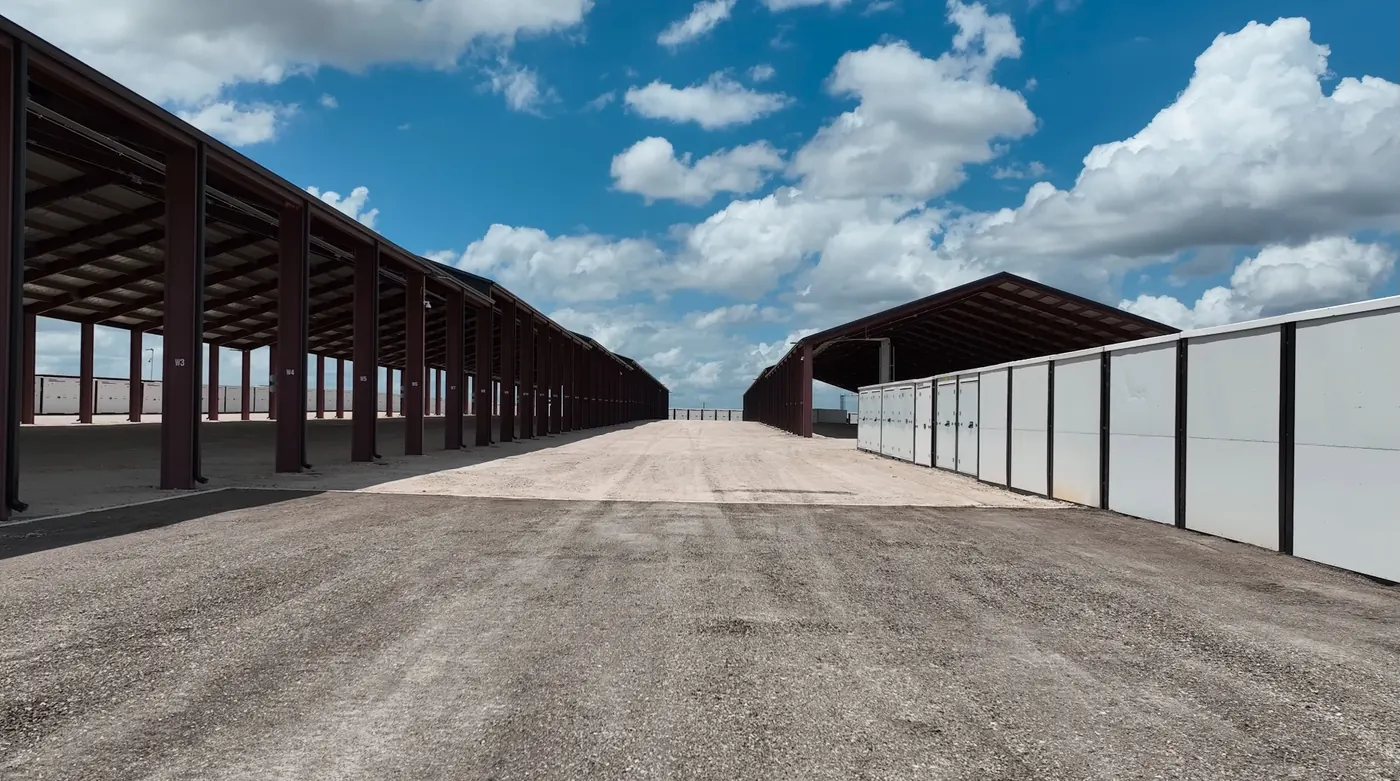 Wide drive aisles for trailers and RVs at Covered Keeper